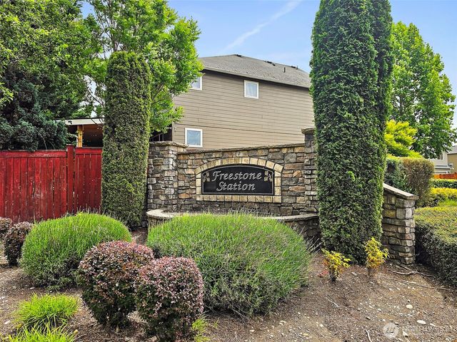 1440 Farina Loop SE, Olympia, WA 98513