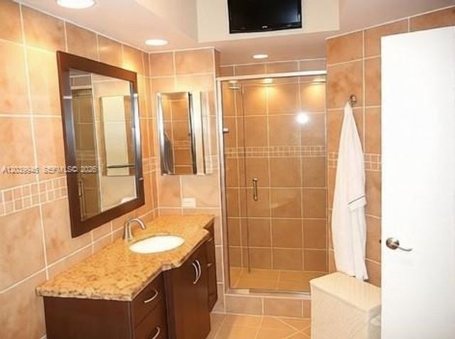 20281 E Country Club Drive 0, Aventura, FL 33180