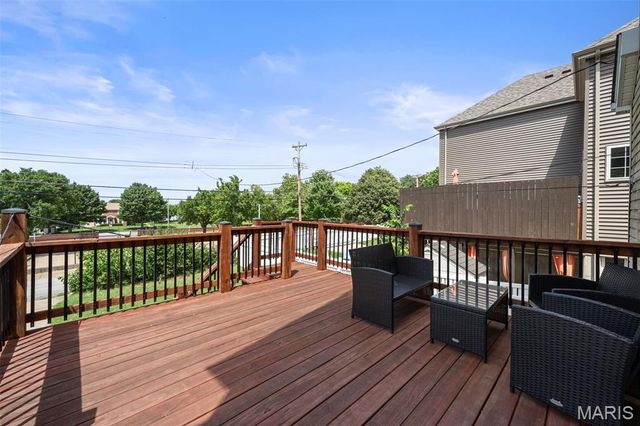 2915 Saint Vincent Avenue, St Louis, MO 63104