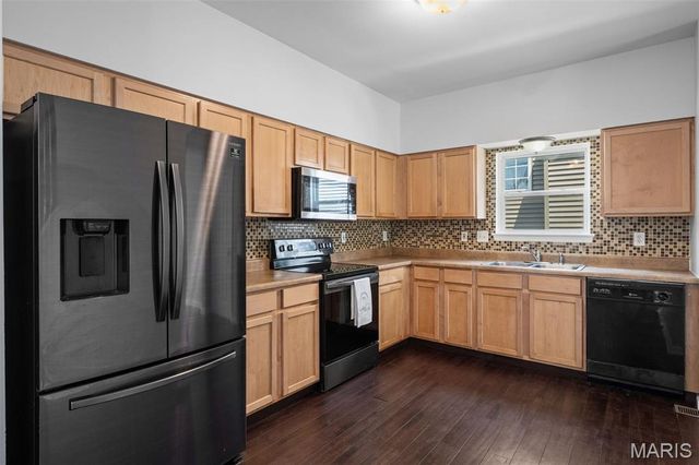 2915 Saint Vincent Avenue, St Louis, MO 63104