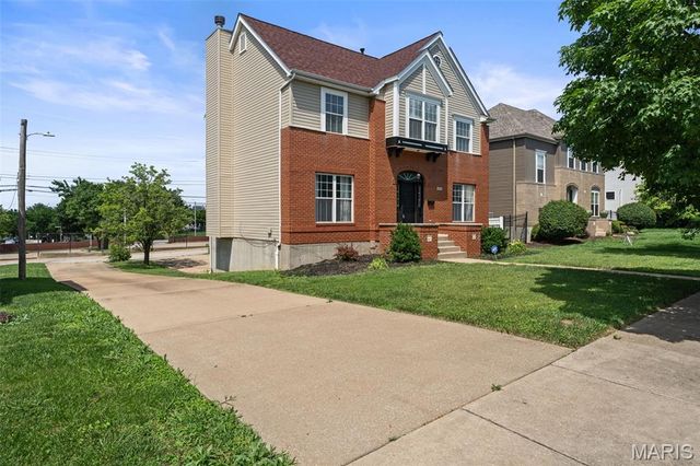 2915 Saint Vincent Avenue, St Louis, MO 63104
