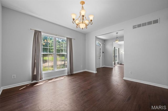 2915 Saint Vincent Avenue, St Louis, MO 63104