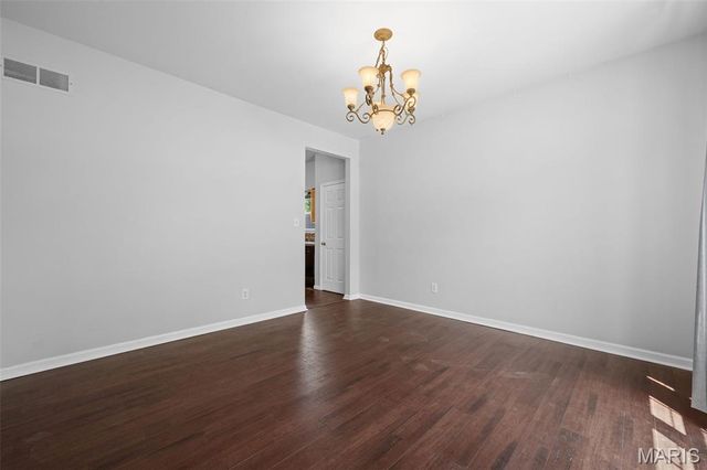 2915 Saint Vincent Avenue, St Louis, MO 63104