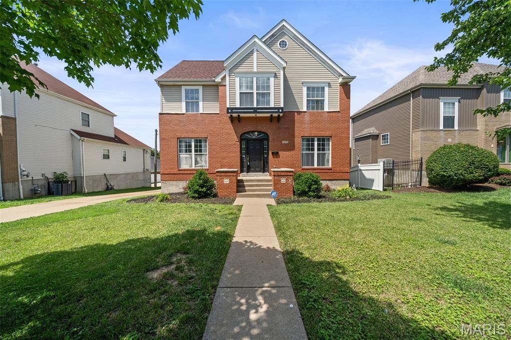 2915 Saint Vincent Avenue, St Louis, MO 63104