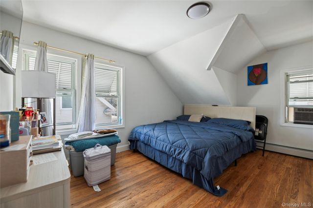 236 Maple Place, Mineola, NY 11501