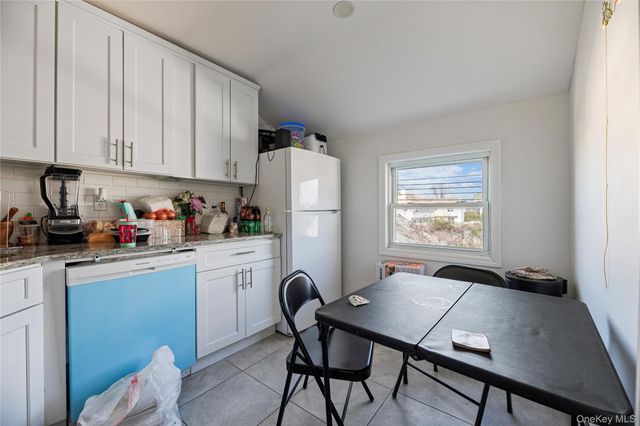 236 Maple Place, Mineola, NY 11501