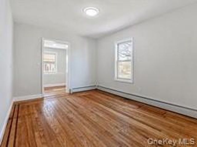 236 Maple Place, Mineola, NY 11501