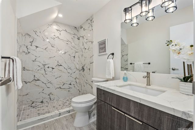 355 Opihikao Place 391, Honolulu, HI 96825