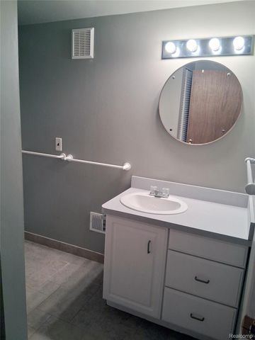 20445 Villa Grande Circle, Clinton Charter Township, MI 48038