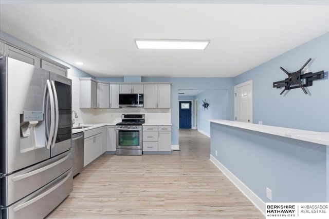 2219 N 143rd Circle, Omaha, NE 68164