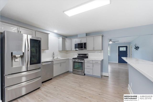 2219 N 143rd Circle, Omaha, NE 68164