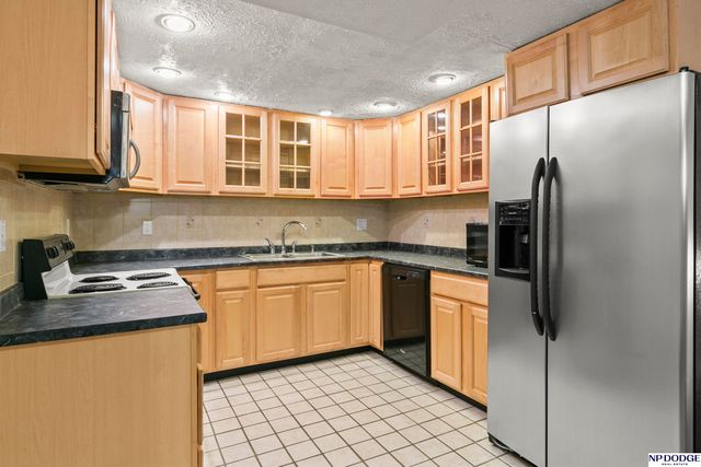 1015 N 83rd Street, Omaha, NE 68114