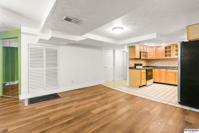 1015 N 83rd Street, Omaha, NE 68114