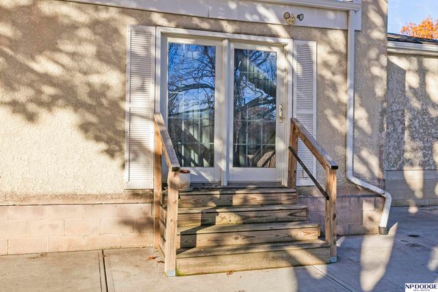 1015 N 83rd Street, Omaha, NE 68114