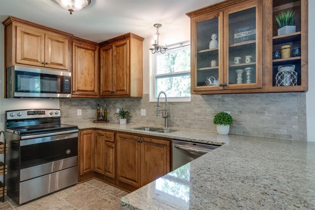 3300 Shakertown Ct, Antioch, TN 37013