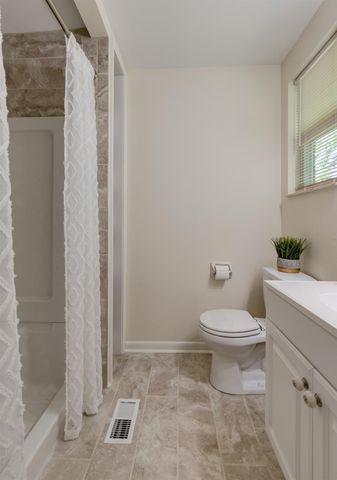 3300 Shakertown Ct, Antioch, TN 37013