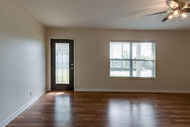 3300 Shakertown Ct, Antioch, TN 37013