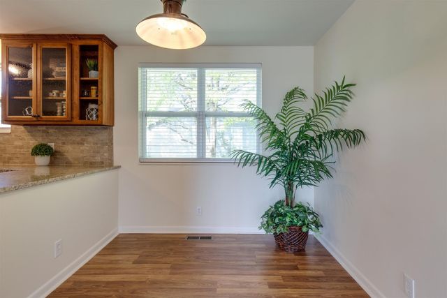 3300 Shakertown Ct, Antioch, TN 37013