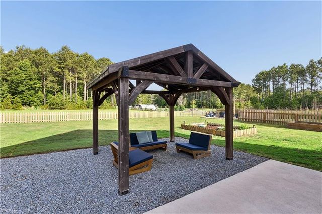 2111 Airport RD, Suffolk, VA 23434