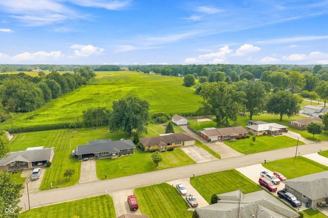 139 South Street, Chesterfield, IN 46017