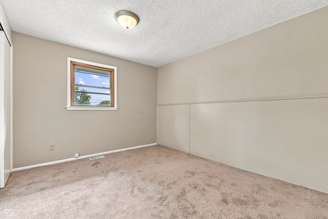 139 South Street, Chesterfield, IN 46017