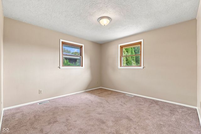 139 South Street, Chesterfield, IN 46017