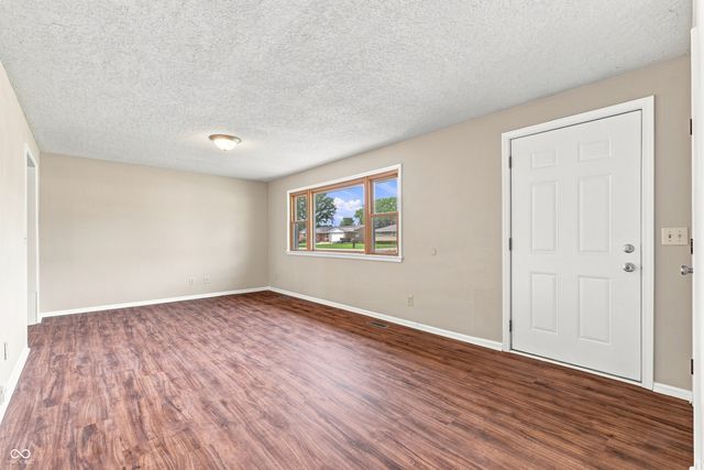 139 South Street, Chesterfield, IN 46017