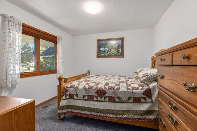 2508 Woodridge Lane, Brainerd, MN 56401