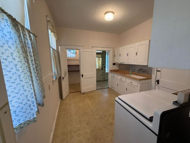 1547 FOREST AVE, Memphis, TN 38112