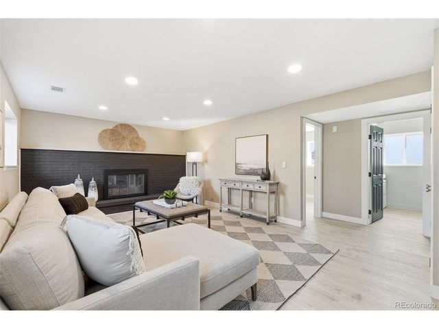 8671 W Stanford Ave, Littleton, CO 80123