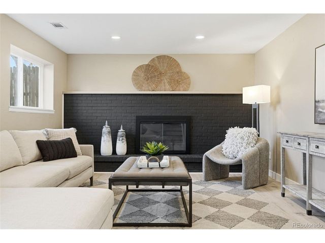 8671 W Stanford Ave, Littleton, CO 80123