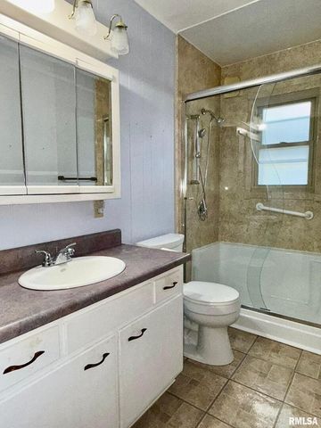 1400 CATHERINE Street, Metropolis, IL 62960