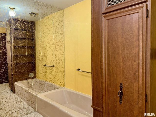 1400 CATHERINE Street, Metropolis, IL 62960