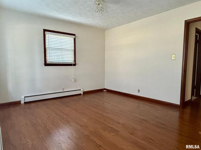 1400 CATHERINE Street, Metropolis, IL 62960