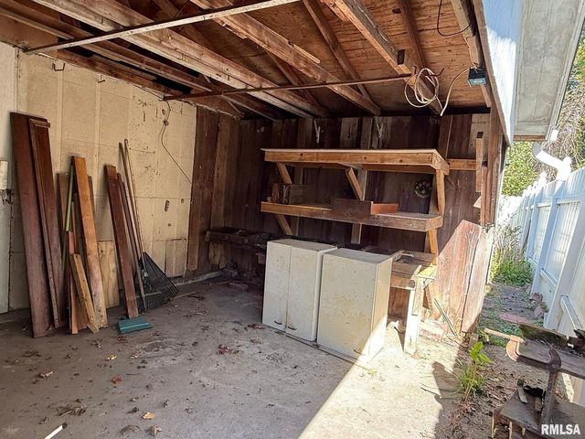 1400 CATHERINE Street, Metropolis, IL 62960