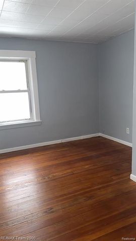 1576 Morris Avenue, Lincoln Park, MI 48146