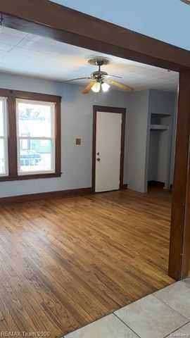 1576 Morris Avenue, Lincoln Park, MI 48146