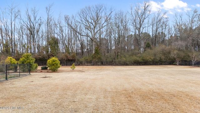 2909 Avon Road, Greenville, NC 27858