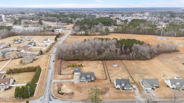 2909 Avon Road, Greenville, NC 27858