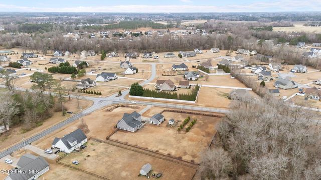 2909 Avon Road, Greenville, NC 27858