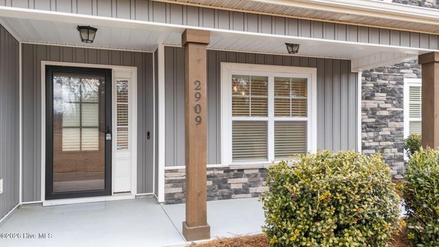 2909 Avon Road, Greenville, NC 27858