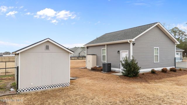 2909 Avon Road, Greenville, NC 27858