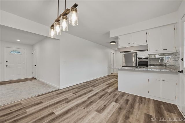 123 N Rosedale Avenue, Aurora, IL 60506