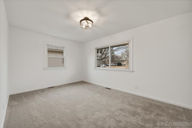 123 N Rosedale Avenue, Aurora, IL 60506