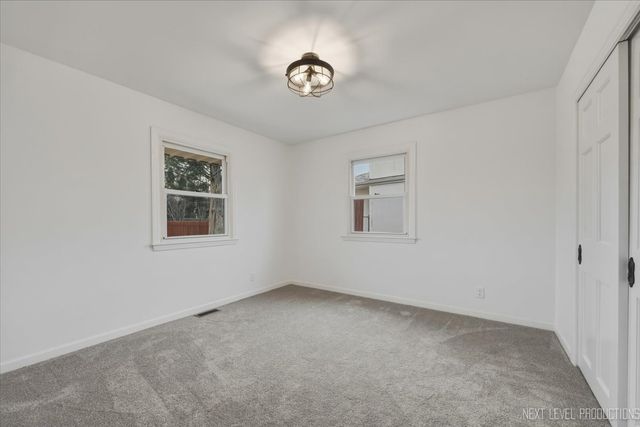 123 N Rosedale Avenue, Aurora, IL 60506