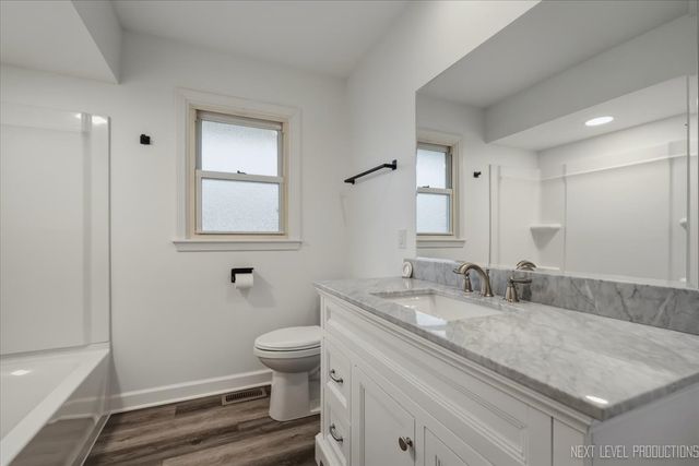 123 N Rosedale Avenue, Aurora, IL 60506