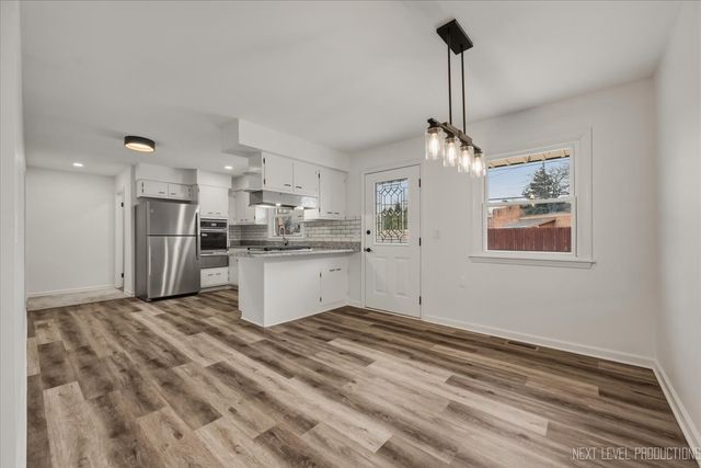 123 N Rosedale Avenue, Aurora, IL 60506