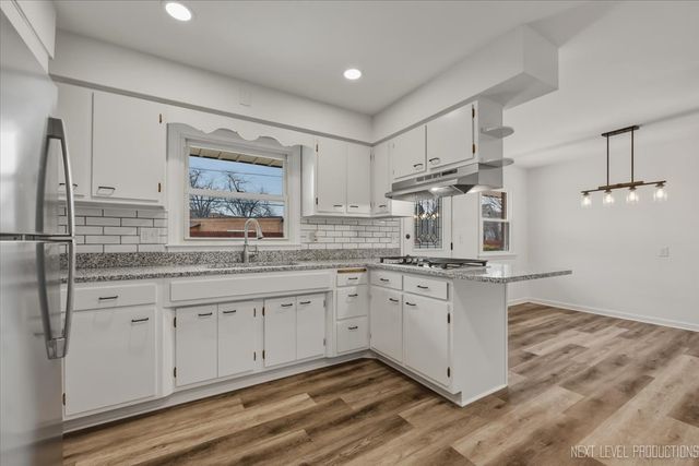 123 N Rosedale Avenue, Aurora, IL 60506