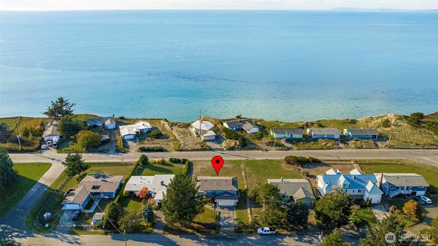 1975 Island View Road, Oak Harbor, WA 98277