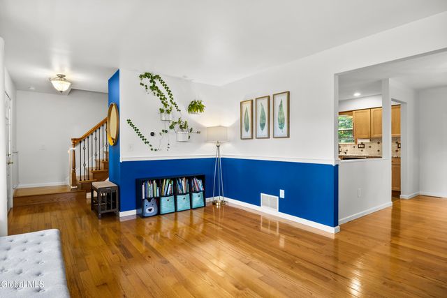 13 Tamian Pass, Malta, NY 12019